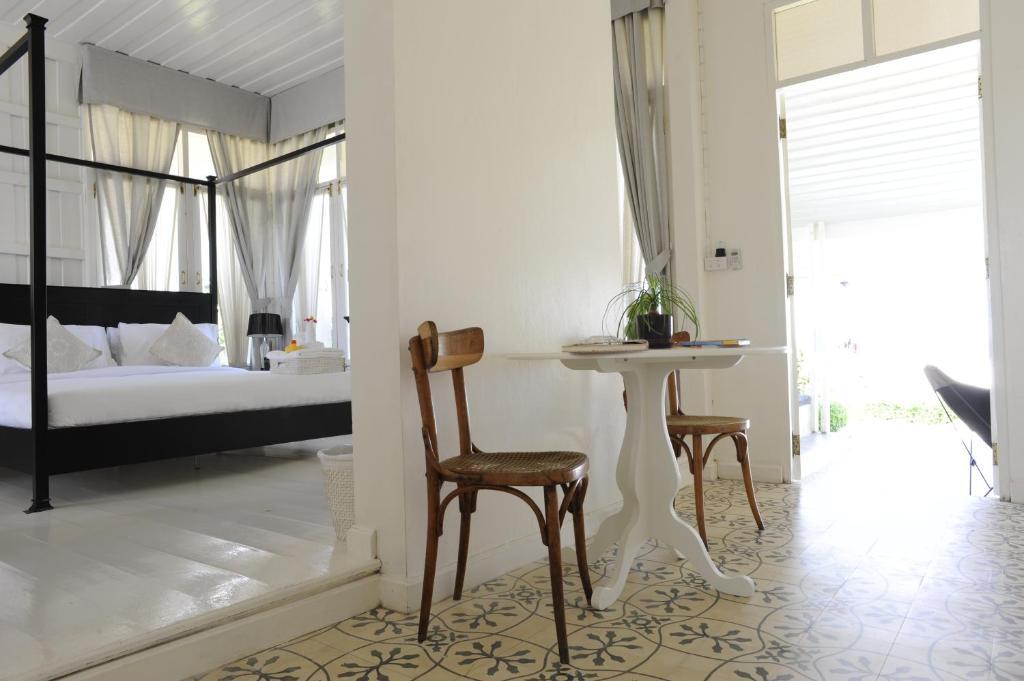 The Hen Hua Hin Hotel Phòng bức ảnh