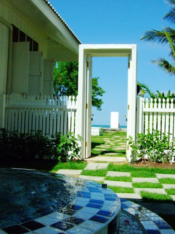 The Hen Hua Hin Hotel Phòng bức ảnh